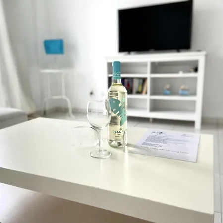 Beach View Apartment *
