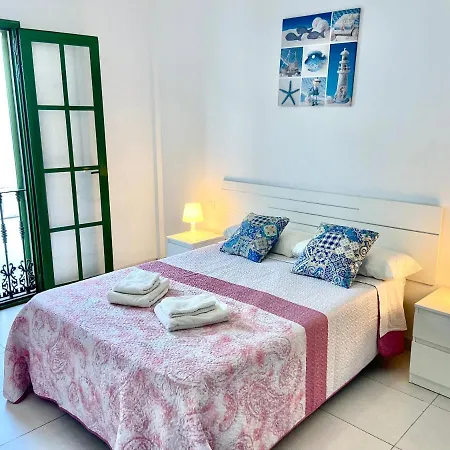 Beach View Apartment *